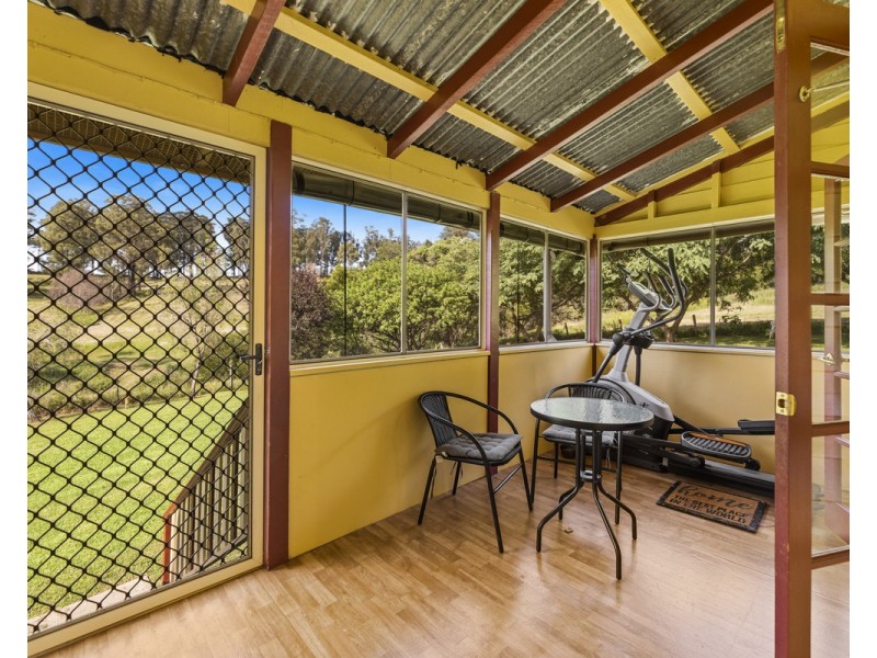 163 Ravensbourne Dip Road, Ravensbourne QLD 4352
