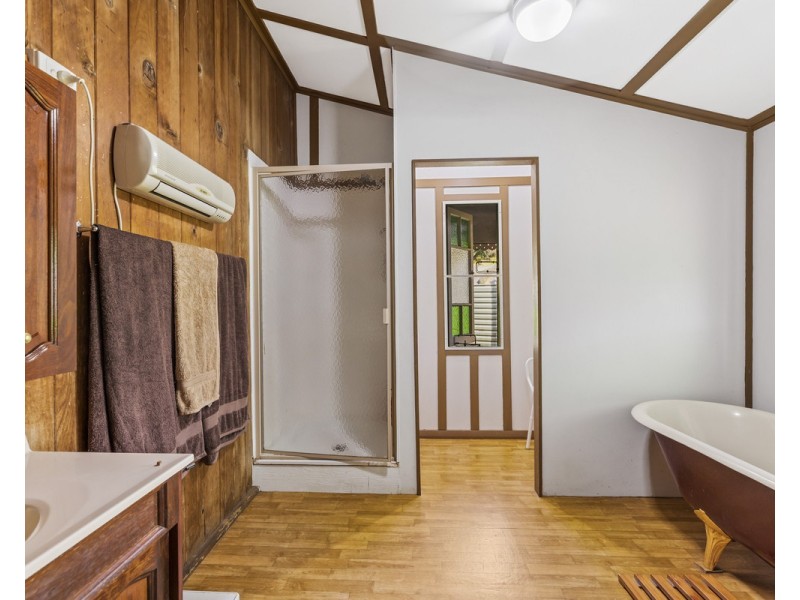 163 Ravensbourne Dip Road, Ravensbourne QLD 4352