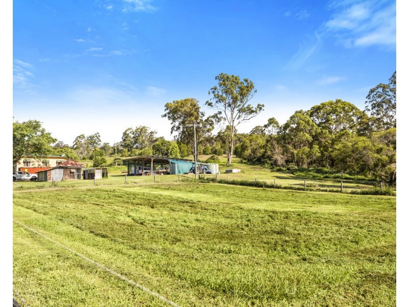 163 Ravensbourne Dip Road, Ravensbourne QLD 4352