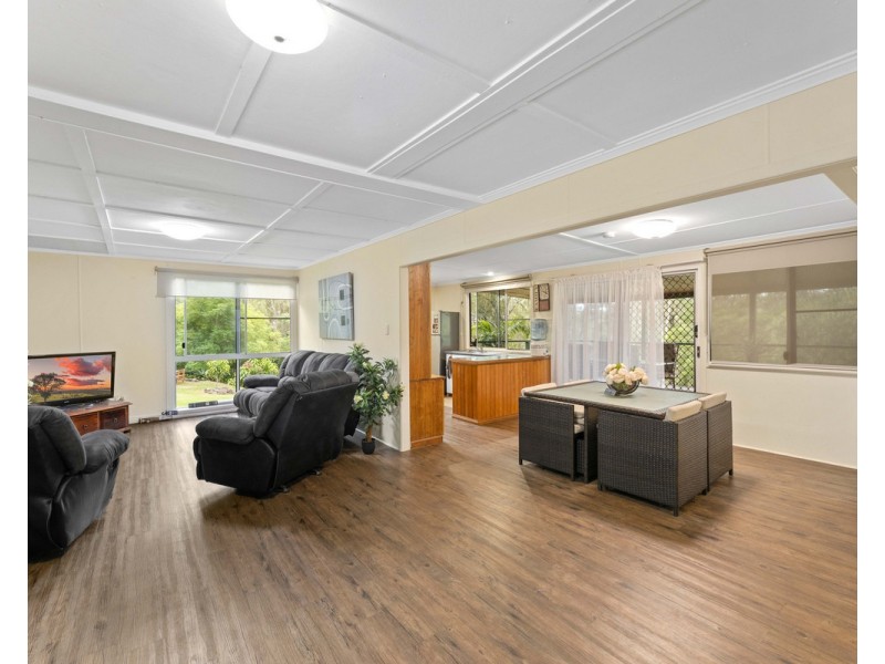 4 Toowoomba Highway, Redwood QLD 4350