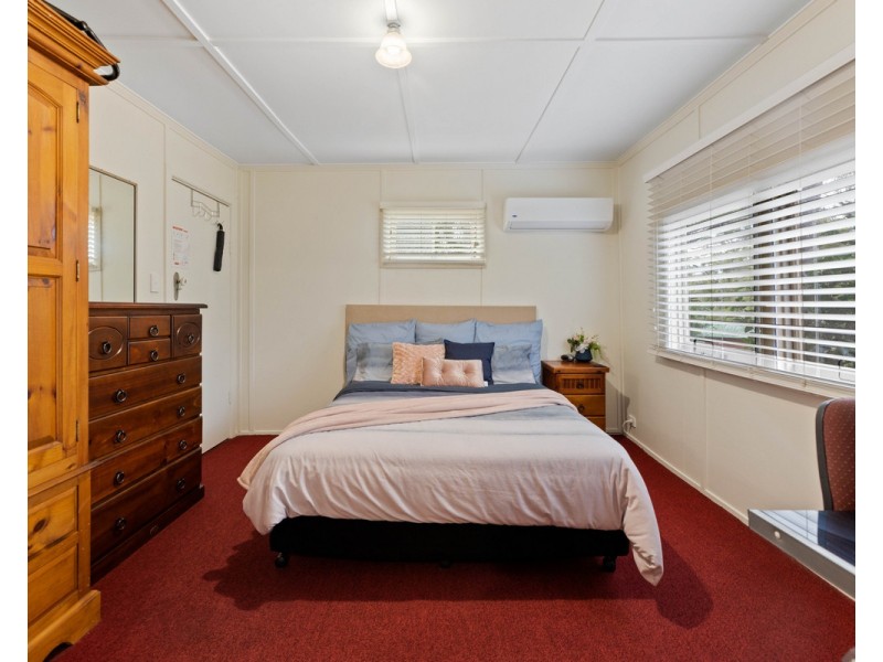 4 Toowoomba Highway, Redwood QLD 4350