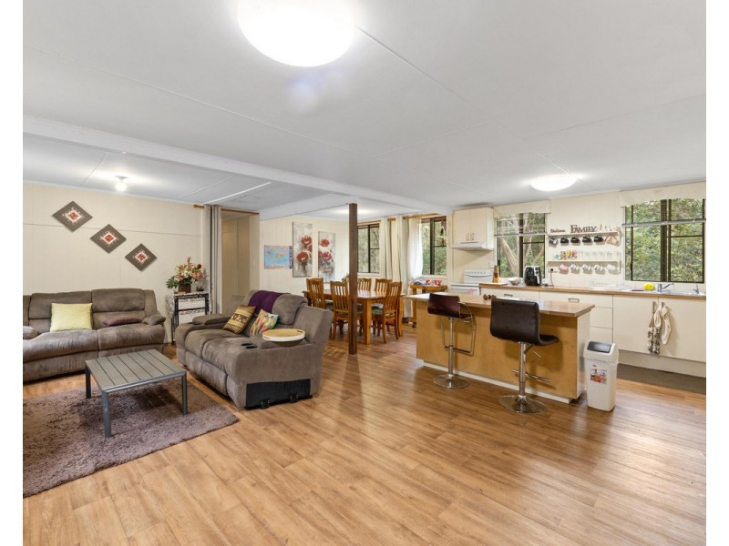 4 Toowoomba Highway, Redwood QLD 4350