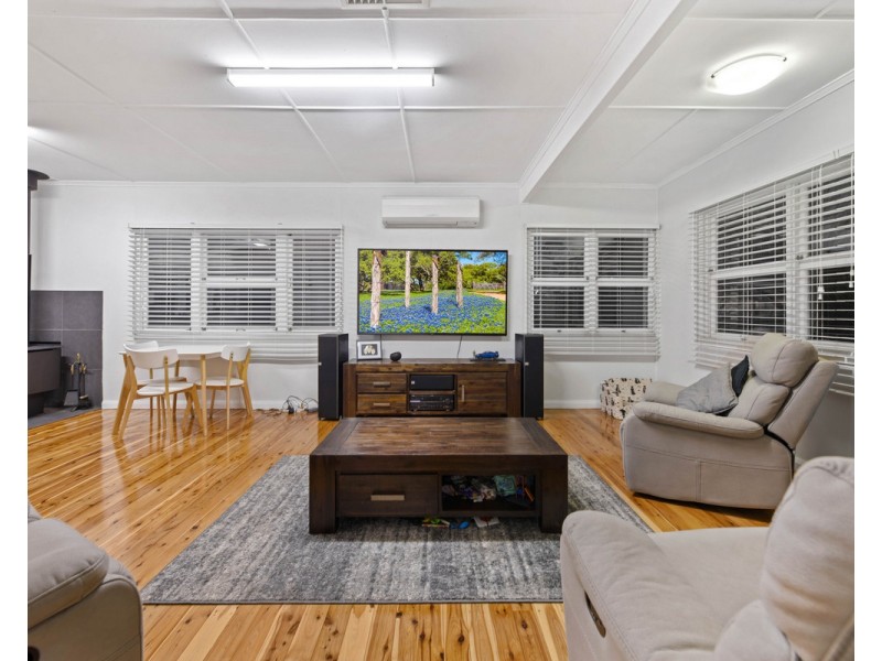 19 Stehn Street, Harristown QLD 4350