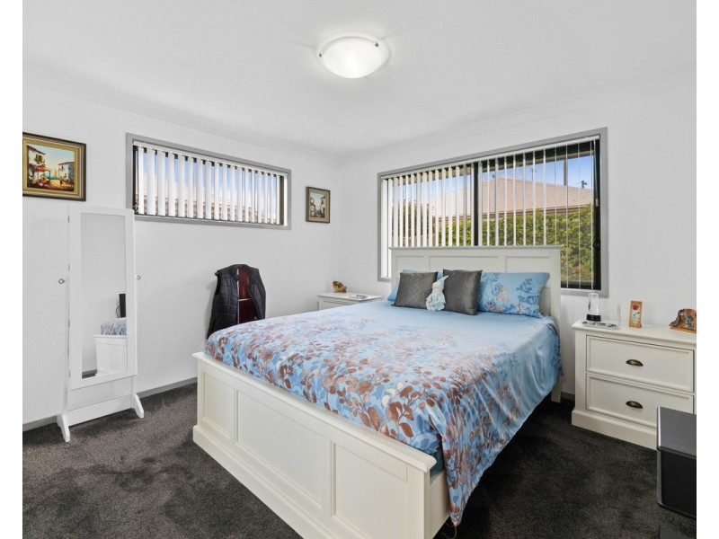 1/6 Adelaide Street, Cranley QLD 4350