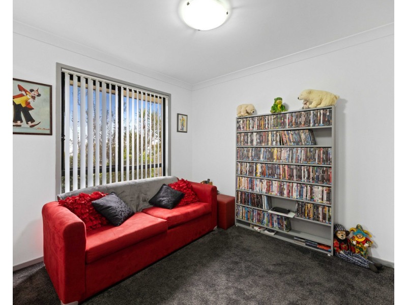 1/6 Adelaide Street, Cranley QLD 4350
