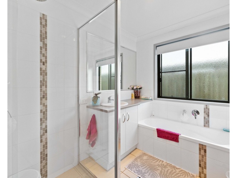 1/6 Adelaide Street, Cranley QLD 4350