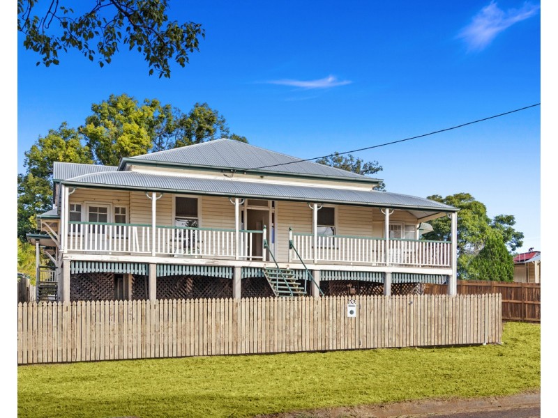 20 Cumming Street, North Toowoomba QLD 4350