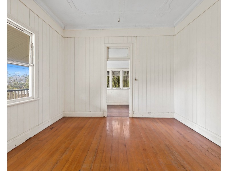 20 Cumming Street, North Toowoomba QLD 4350