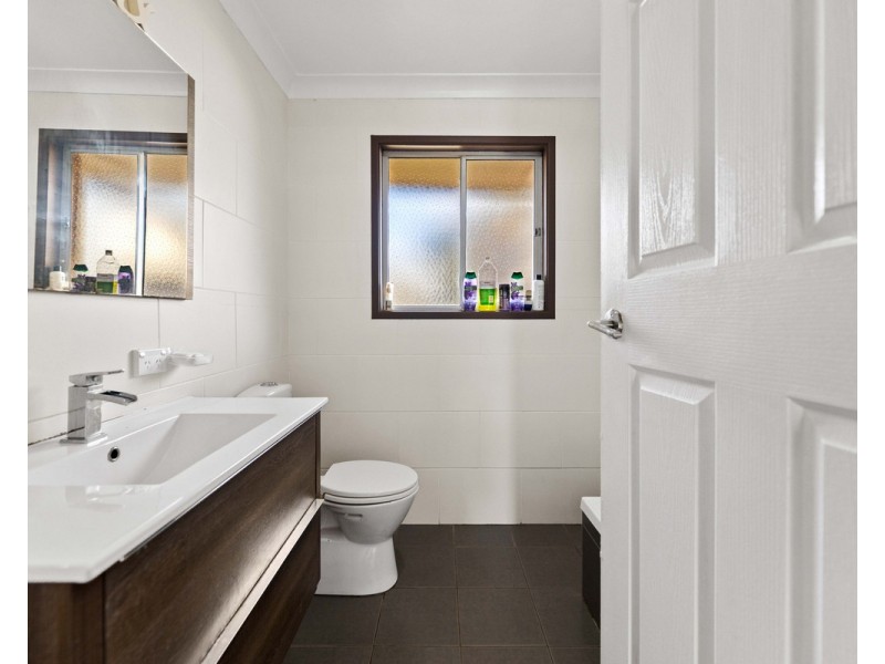 22 Quelch Street, Rockville QLD 4350