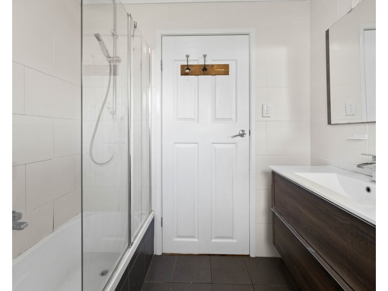 22 Quelch Street, Rockville QLD 4350