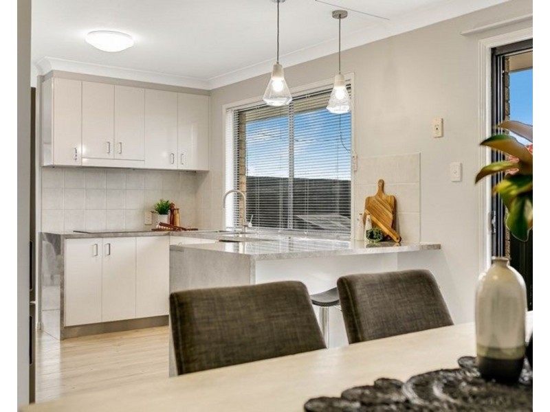 10 Kauri Street, Kearneys Spring QLD 4350