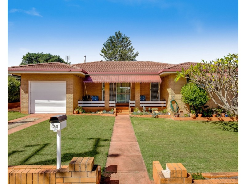 24 Richmond Drive, Wilsonton QLD 4350