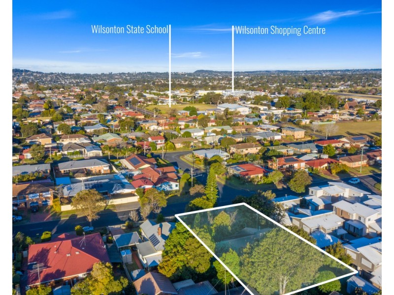 371 Greenwattle Street, Wilsonton QLD 4350