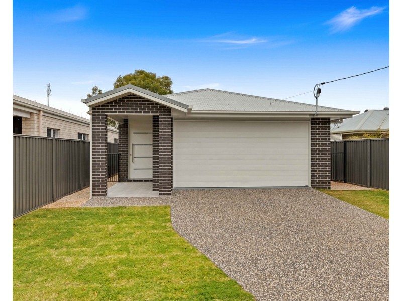 11 Goode Street, Newtown QLD 4350