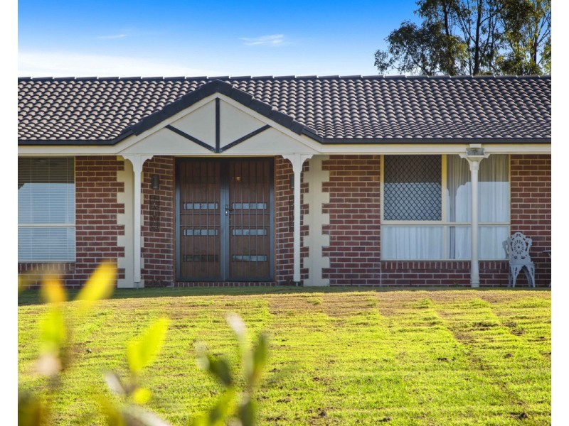 7 Kate Court, Withcott QLD 4352