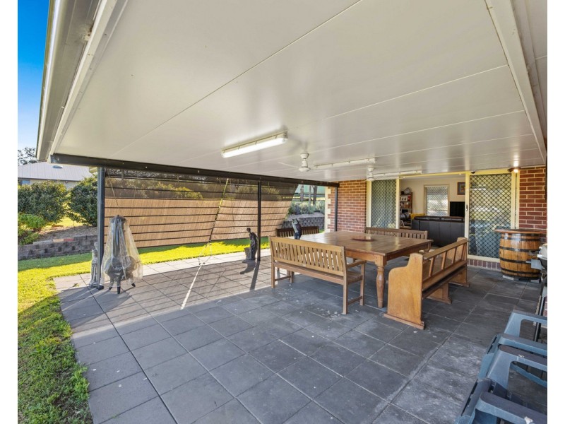 7 Kate Court, Withcott QLD 4352