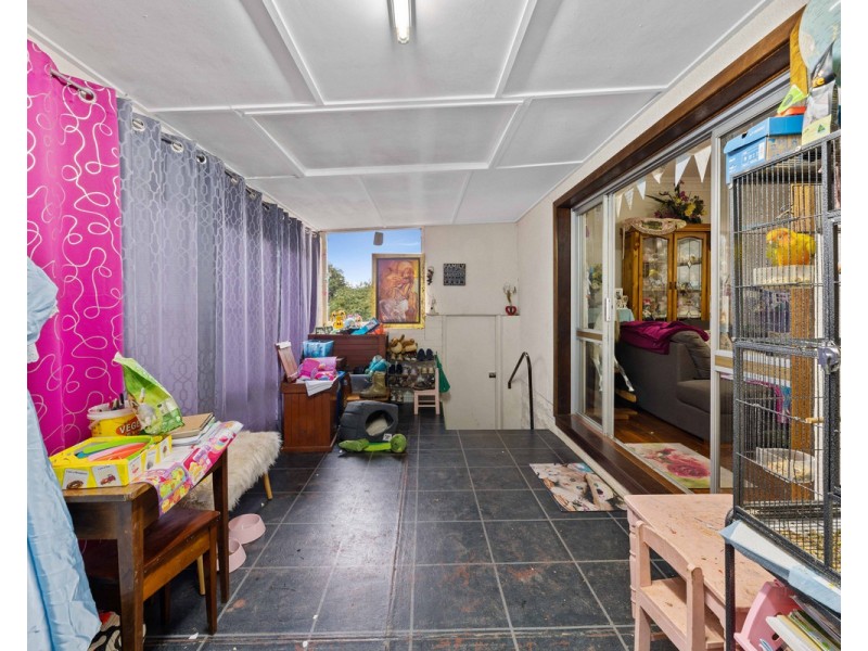 2 Macquarie Street, Centenary Heights QLD 4350