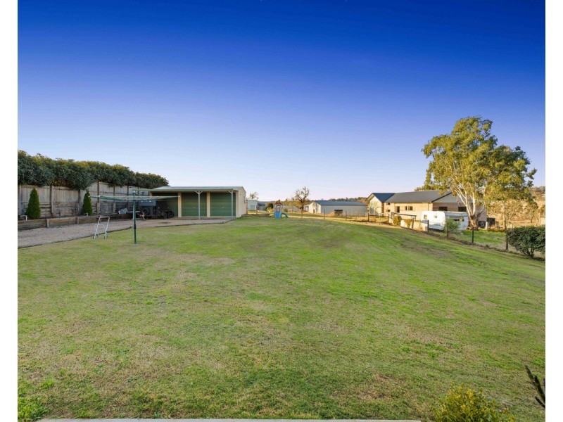 39 Phipps Drive, Meringandan West QLD 4352