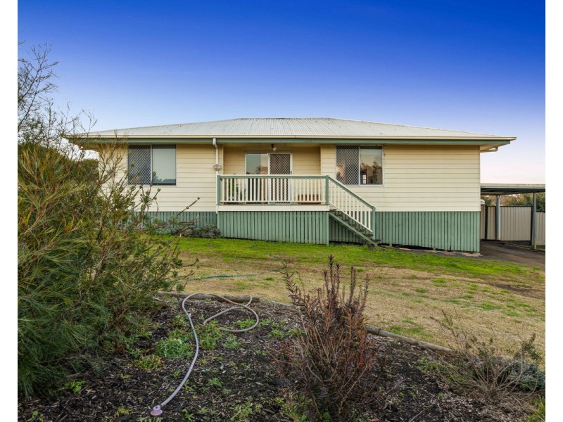 39 Phipps Drive, Meringandan West QLD 4352