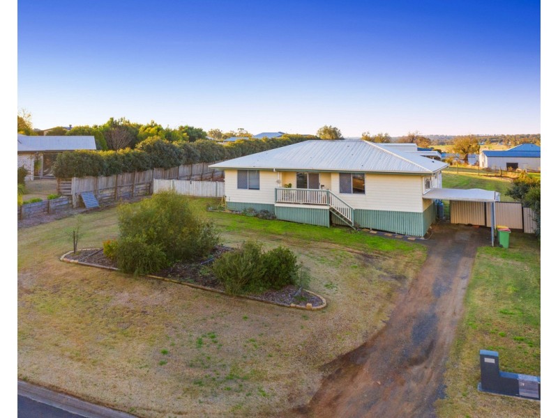 39 Phipps Drive, Meringandan West QLD 4352