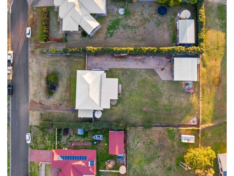 39 Phipps Drive, Meringandan West QLD 4352