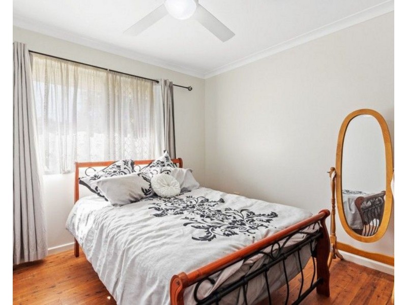 12 Clarice Street, Harristown QLD 4350