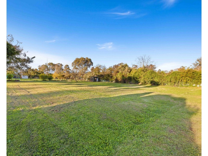 14 Highview Street, Meringandan West QLD 4352