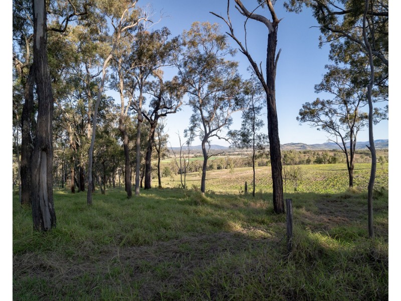 25-25B Salt Spring Road, Glen Cairn QLD 4342