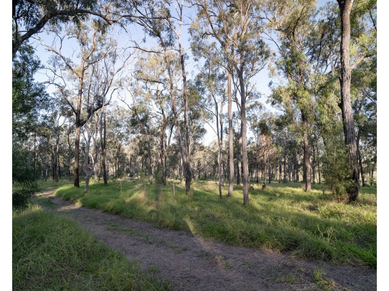 25-25B Salt Spring Road, Glen Cairn QLD 4342