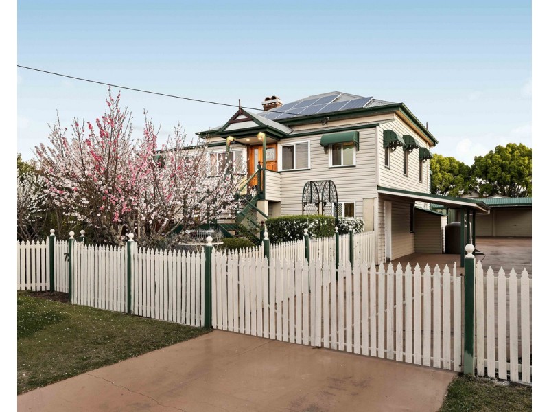 72 Rome Street, Newtown QLD 4350