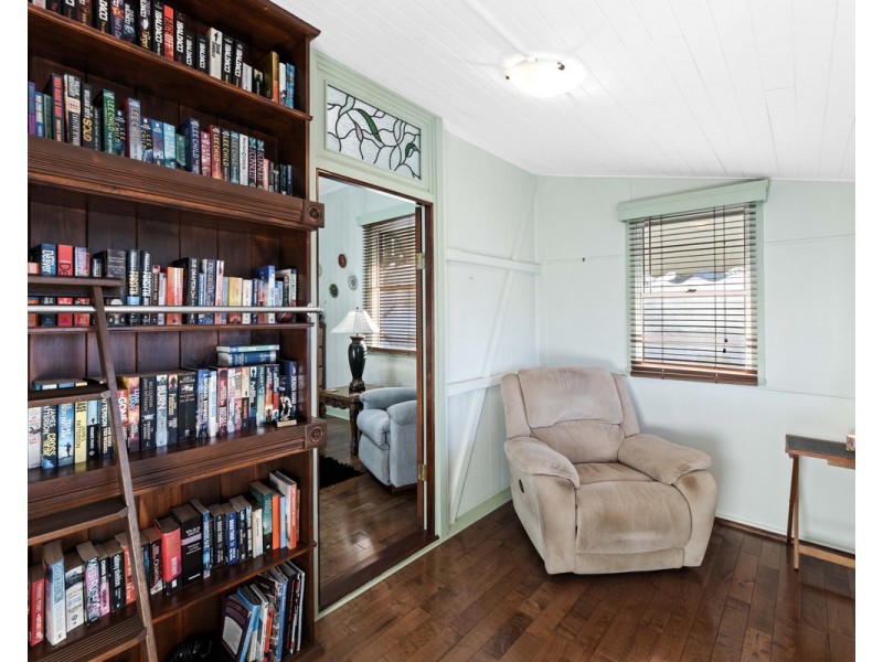 72 Rome Street, Newtown QLD 4350
