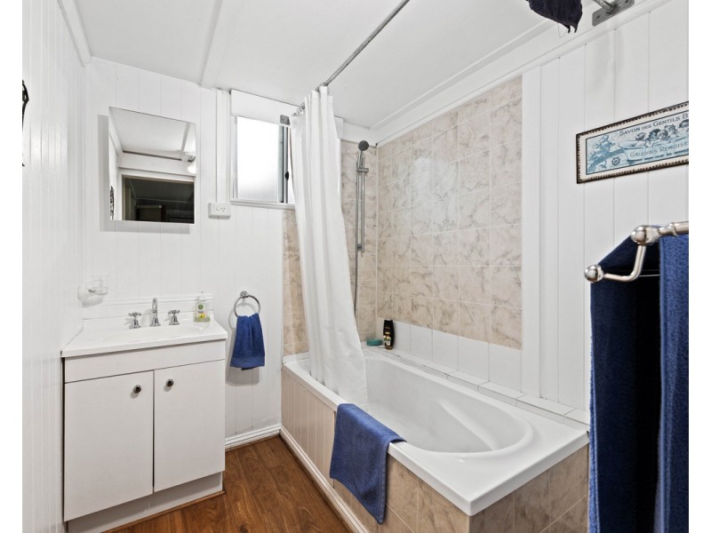 72 Rome Street, Newtown QLD 4350