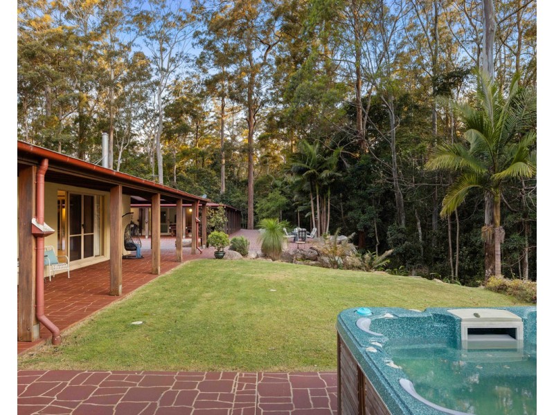 2972 Esk Hampton Road, Ravensbourne QLD 4352