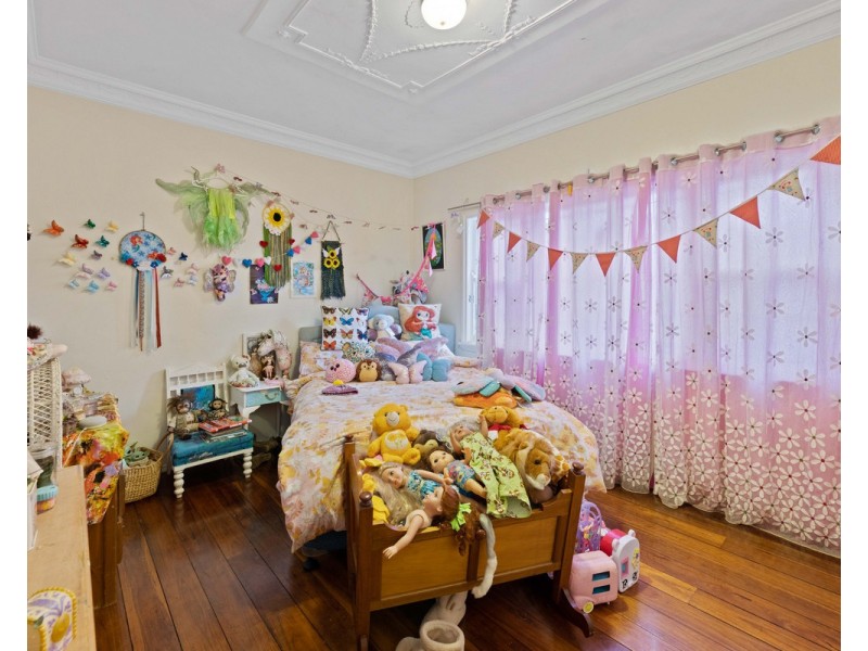 2 Macquarie Street, Centenary Heights QLD 4350