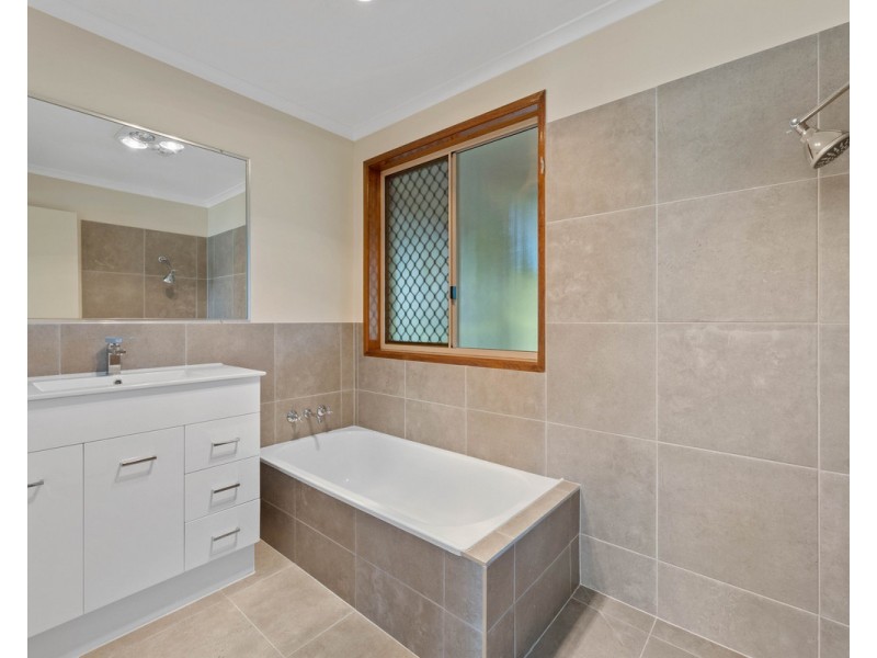 9 Jamieson Court, Darling Heights QLD 4350