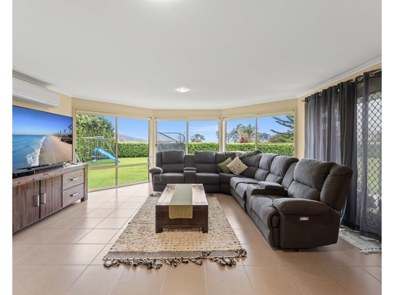92 Peters Road, Meringandan West QLD 4352
