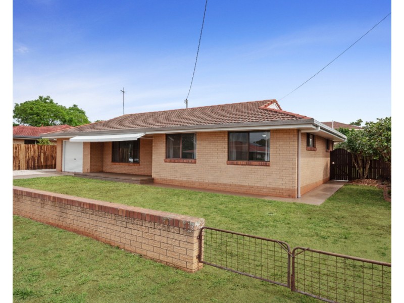 18 Panda Street, Harristown QLD 4350