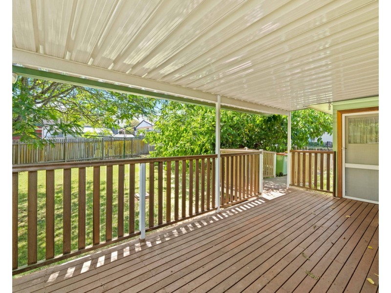 17 Berghofer Street, Rockville QLD 4350