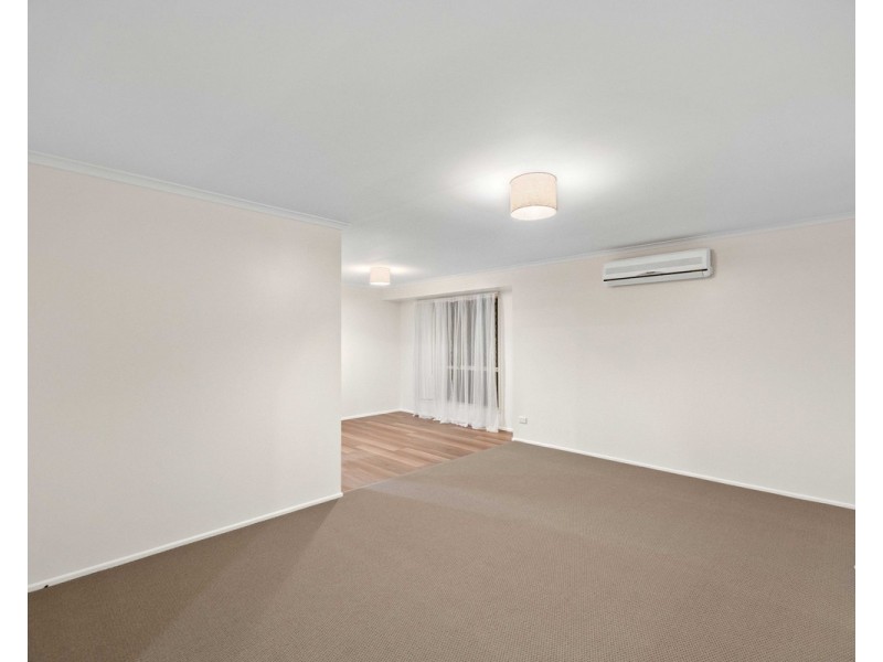 6 Jull Drive, Centenary Heights QLD 4350