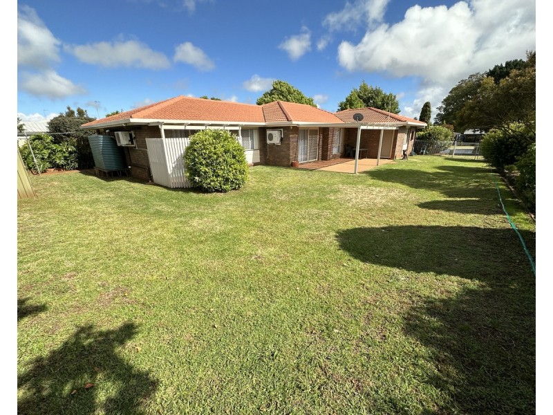 6 Jull Drive, Centenary Heights QLD 4350