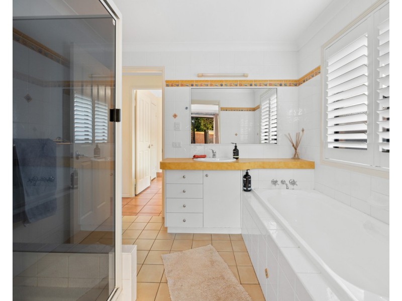 7 Georgina Court, Kearneys Spring QLD 4350