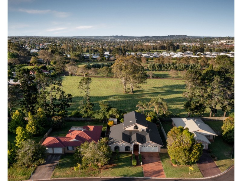7 Georgina Court, Kearneys Spring QLD 4350