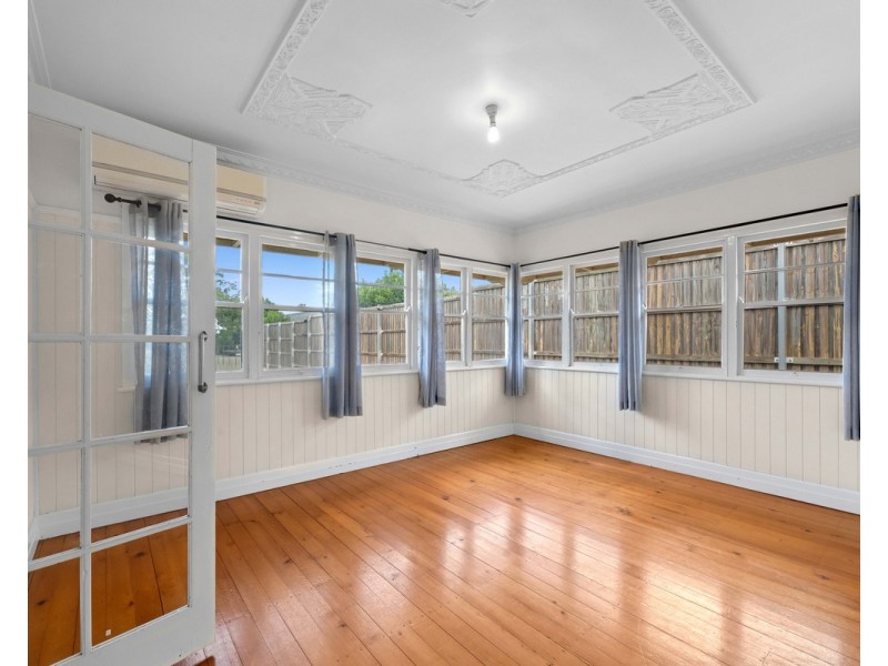 255 Bridge Street, Newtown QLD 4350