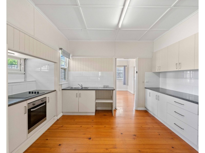 255 Bridge Street, Newtown QLD 4350