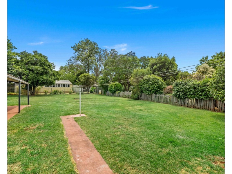 57 Gostwyck Street, Newtown QLD 4350