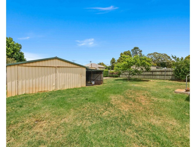 10 Tomkys Street, Rockville QLD 4350