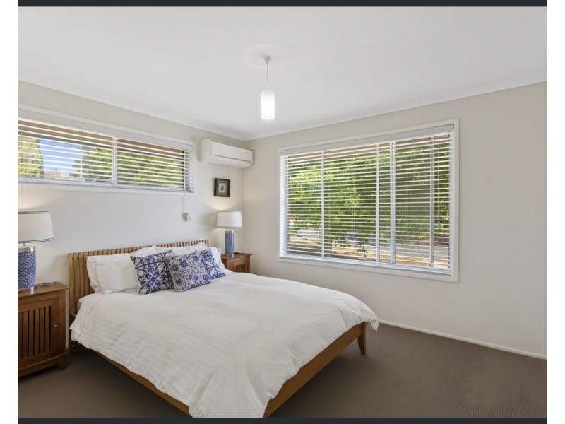 10 Catto Street, Centenary Heights QLD 4350