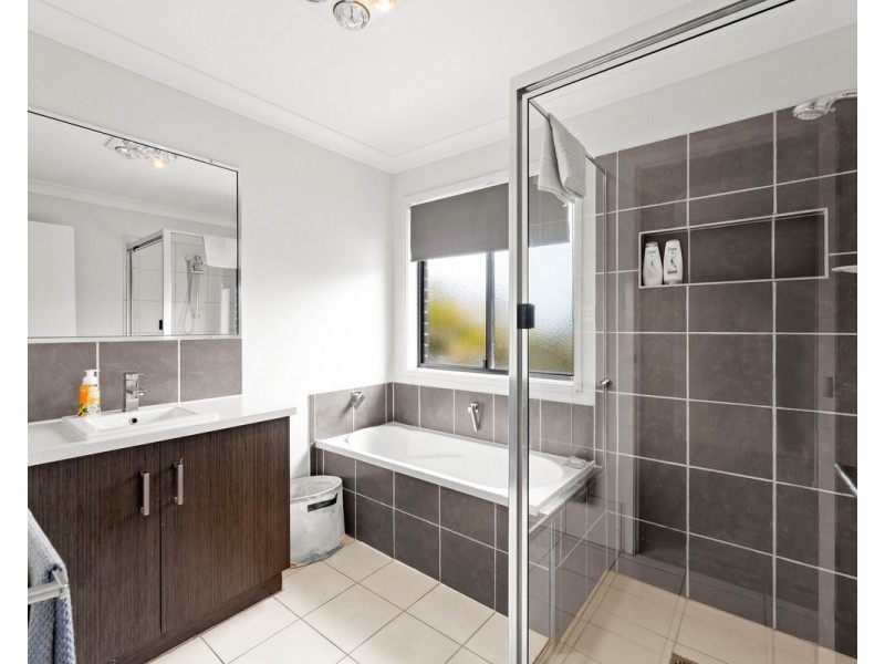 11 Dove Crescent, Kleinton QLD 4352