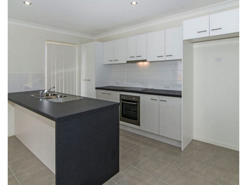 5 Madeleine Court, Glenvale QLD 4350