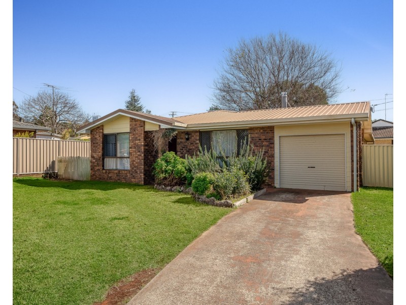 1 Magann Court, Darling Heights QLD 4350